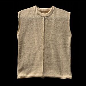 Women’s Cream Acrylic Vest With Rolled Center Seam And Edges Size Small